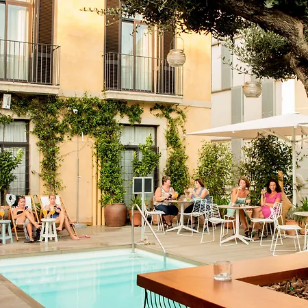 Hotel Oasis-3