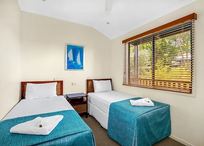 Tin Can Bay Marina Villas