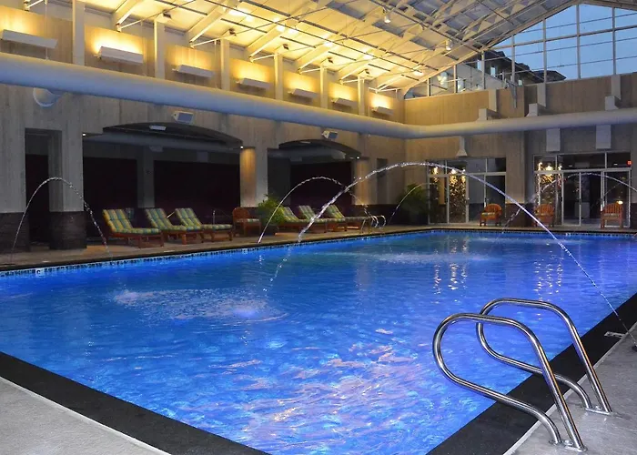 Shady Cove Resorts