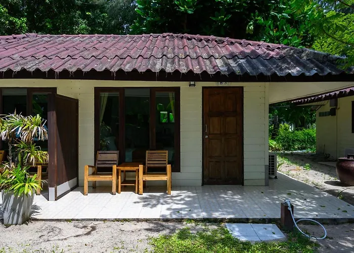 Koh Lipe Beach Resorts