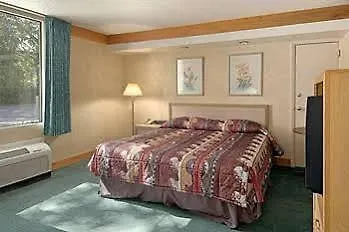 Freeport Plaza Hotel