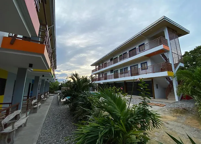 Cerca Parola Beach Resort