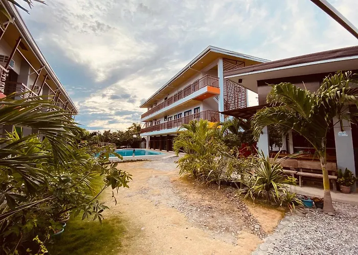 Cerca Parola Beach Resort