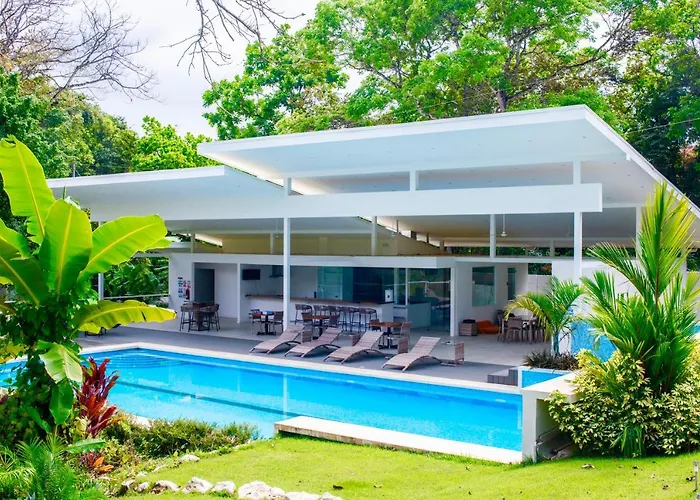 Aves Resort Montezuma