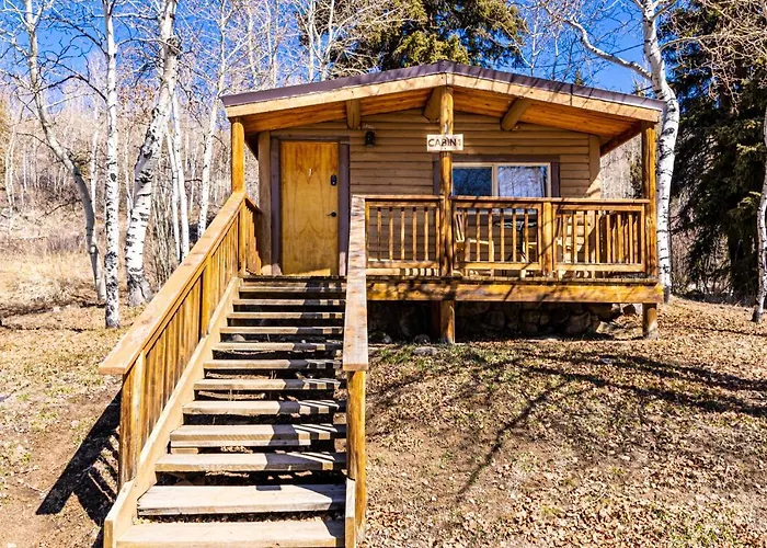 Half Moon Lake Lodge