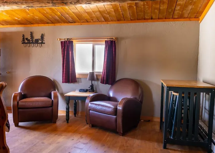 Half Moon Lake Lodge