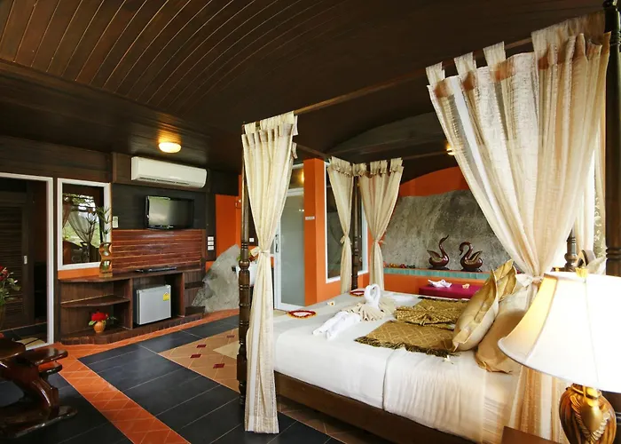 Sea Breeze Resort - Sha Plus