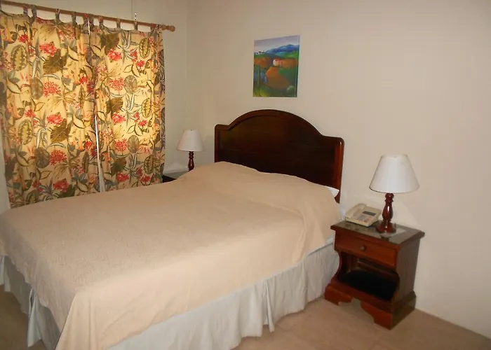 Pipers Cove Resort