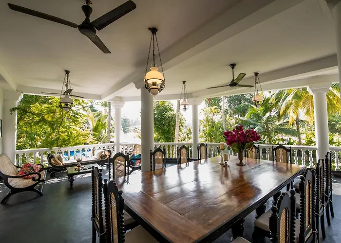 Tropical House - Jungleside Villa