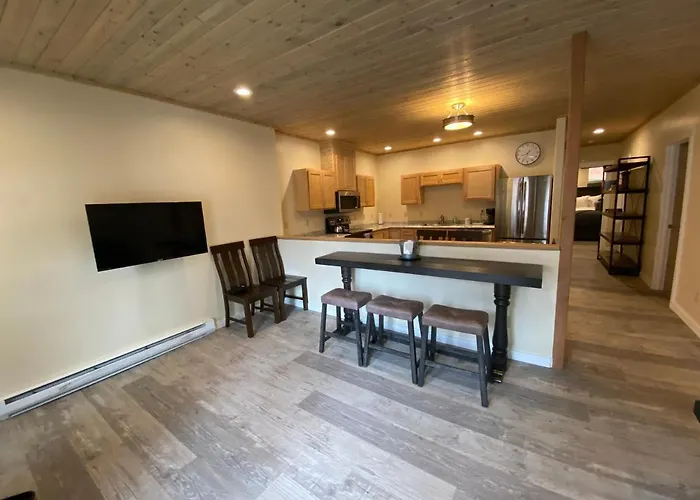 Hotel Ouray - For 12 Years Old And Over (Adults Only)