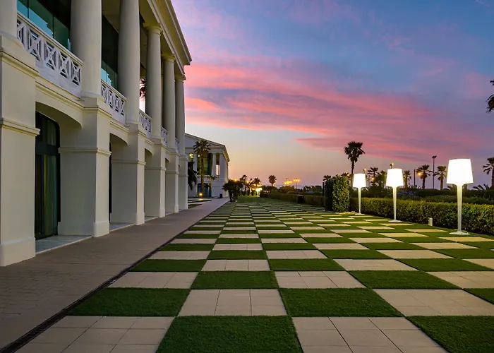 Las Arenas Balneario Resort