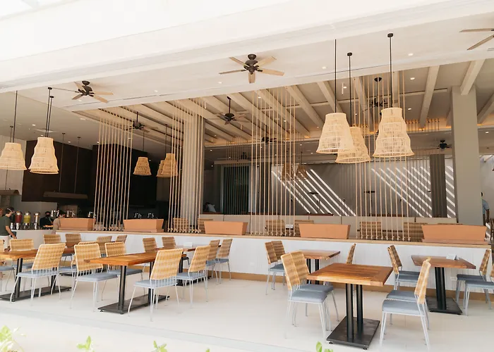Emporio Cancun