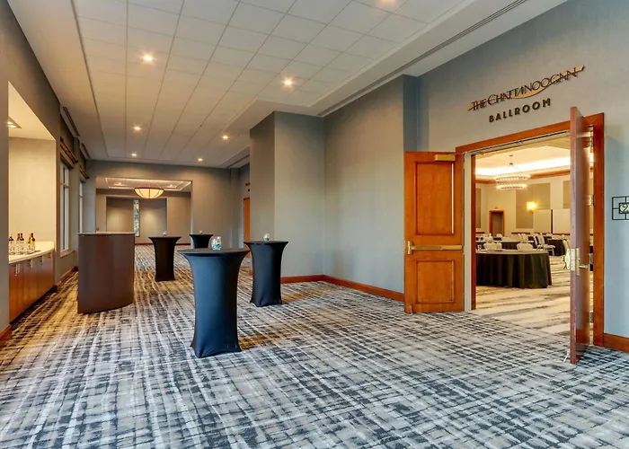 The Chattanoogan Hotel, Curio Collection By Hilton
