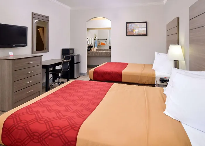 Econo Lodge Inn & Suites Port Arthur Near Sabine Pass