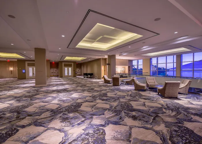 Signia Hilton Naples Grande Beach Resort