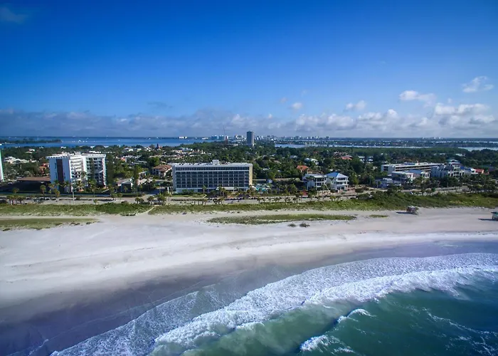 Cirque St Armands Beachside