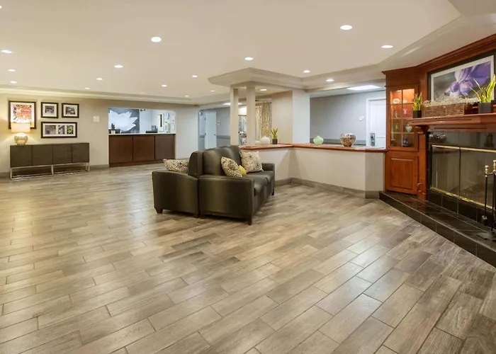 La Quinta By Wyndham Cleveland Macedonia