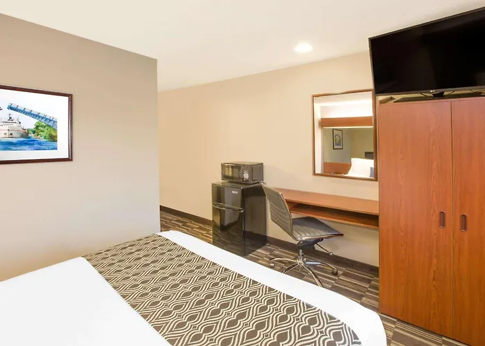 Microtel Inn And Suites Manistee