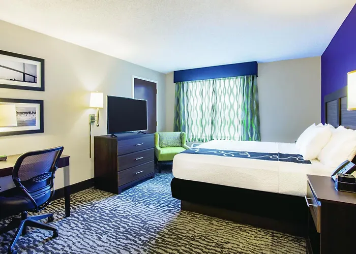 Comfort Inn & Suites Clearwater South