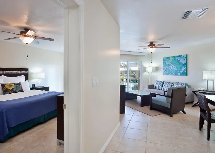 Holiday Inn Resort Grand Cayman By Ihg (Adults Only)