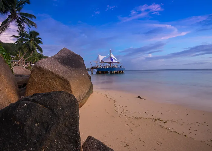 Coco De Mer Hotel And Black Parrot Suites