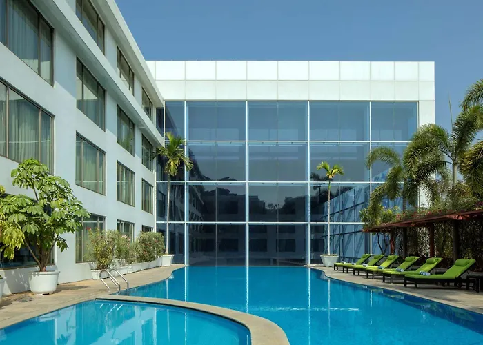 Radisson Blu Plaza Hotel Hyderabad Banjara Hills