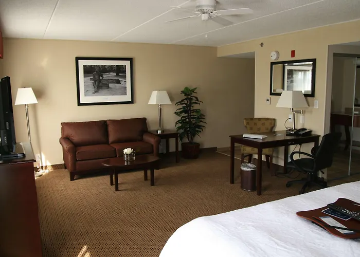 Hampton Inn & Suites Lanett/West Point