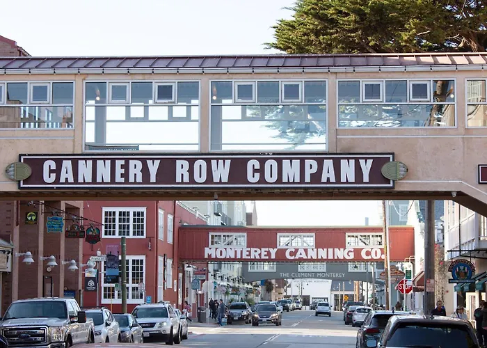 Holiday Inn Express Monterey - Cannery Row By Ihg