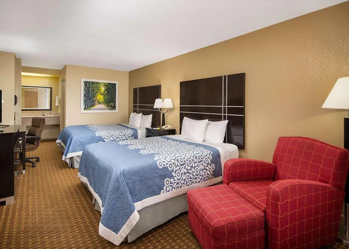 Days Inn By Wyndham Thomaston