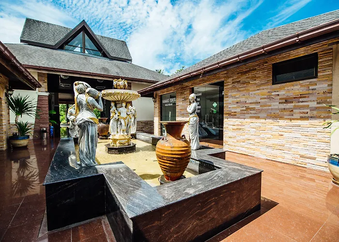 Lipa Noi Resorts