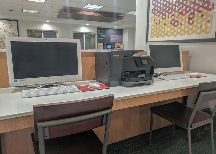 Holiday Inn Express Fort Wayne - East - New Haven By Ihg
