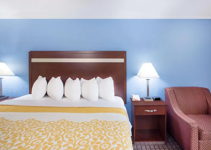 Days Inn By Wyndham New Haven