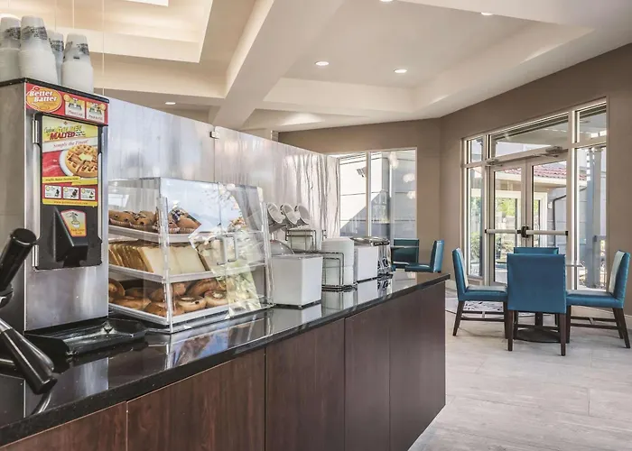 La Quinta By Wyndham Orlando Lake Mary