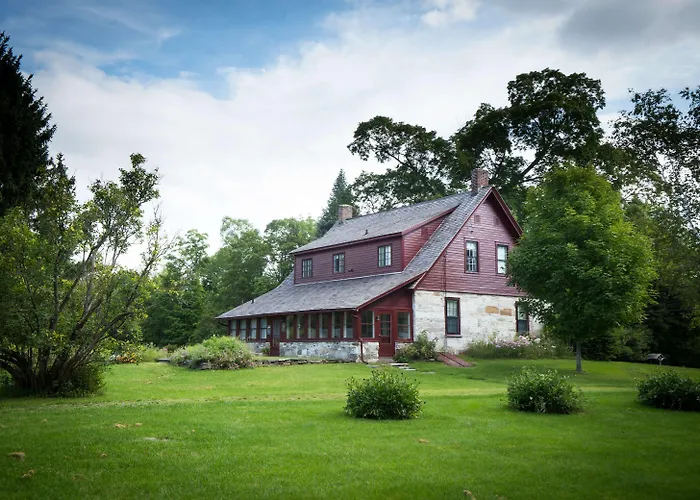 New Englander Inn Bennington