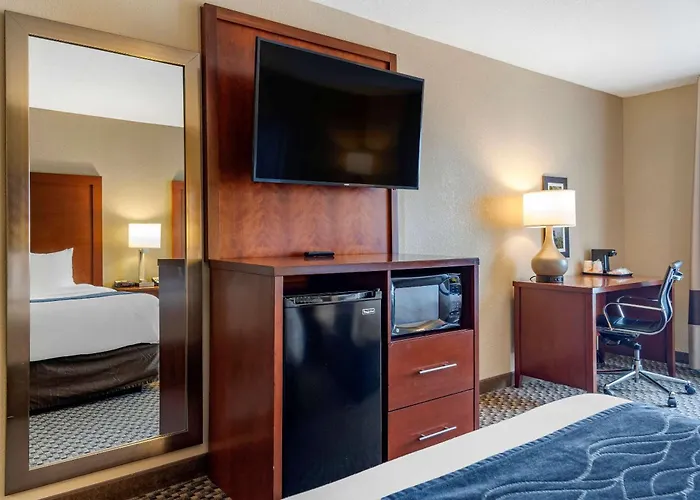 Comfort Inn & Suites Blue Ridge