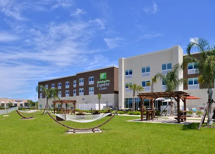 Holiday Inn Express & Suites Trinity By Ihg
