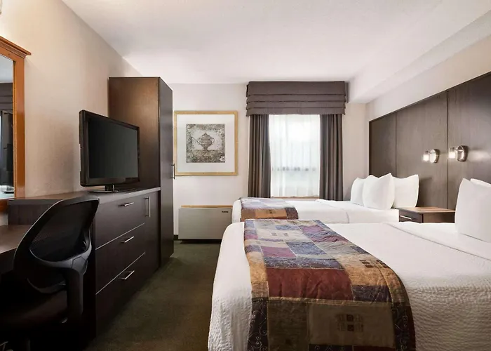 Days Inn By Wyndham Renfrew Conference Centre