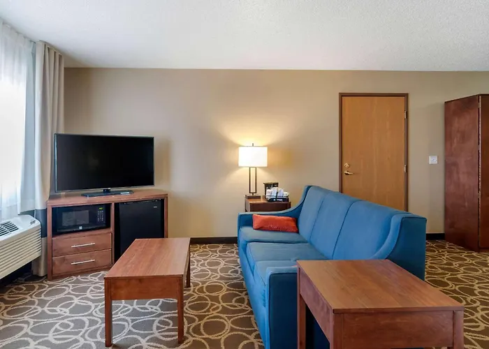 Comfort Inn Dyersville Near The Field Of Dreams