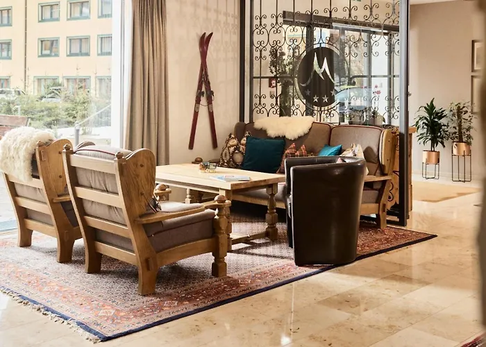 "Quality Hosts Arlberg Hotel Garni Moessmer"