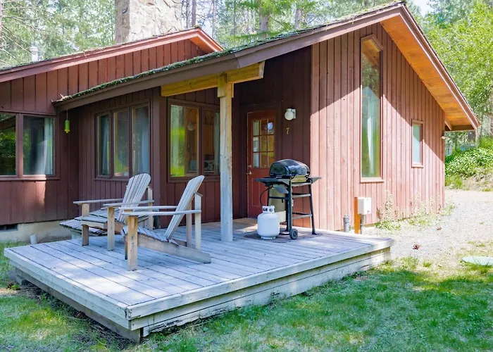 Lake Creek Lodge
