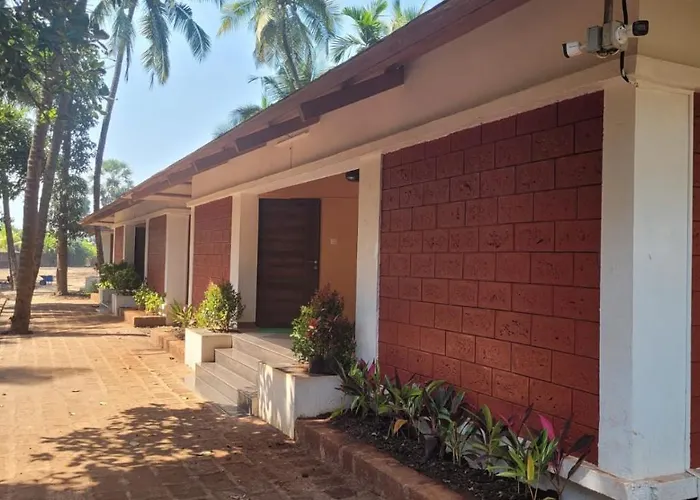 Cocorico Beach Resort