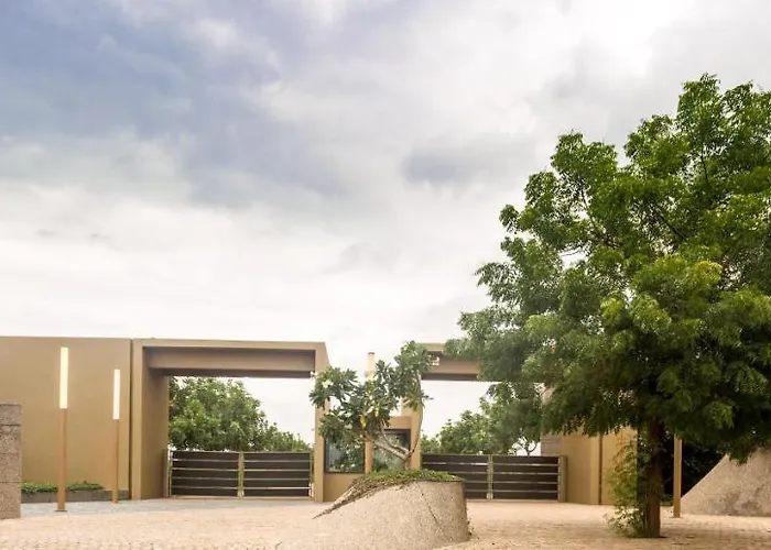 Life At Repose- Lake Villas Resort & Club