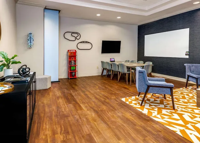 Sonesta Charlotte Lower South End