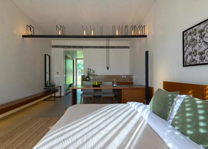 Life At Repose- Lake Villas Resort & Club