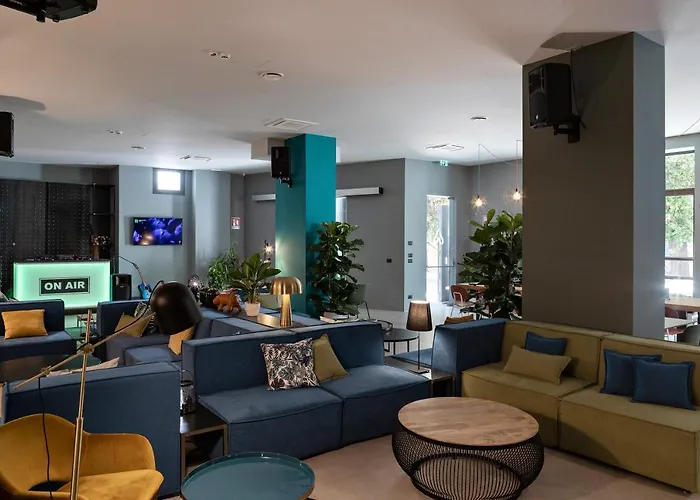 Arryvo Hotel