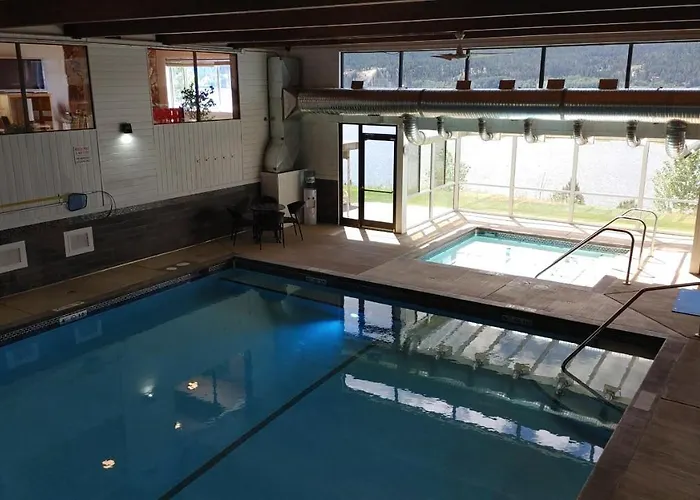 Akiskinook Resort: Lakeside Family Retreat with Diverse Amenities
