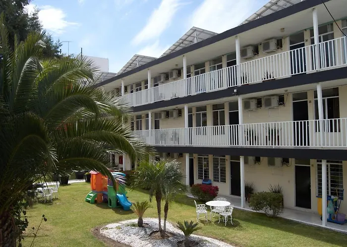 Hotel Del Alba Inn & Suites