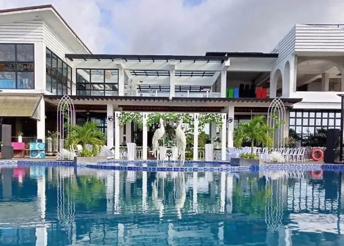 Vistapaloma Beach Resort