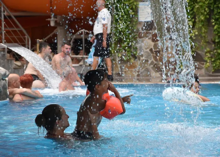 Hotel Alinalex - Paradisul Acvatic