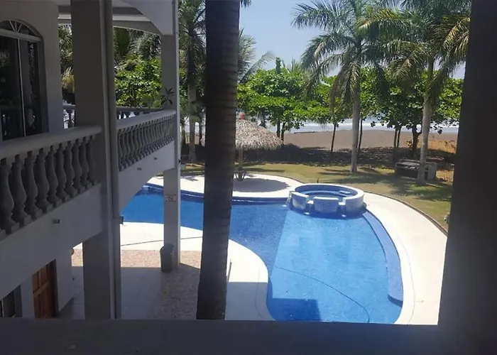 Playa Hermosa (Puntarenas) Resorts